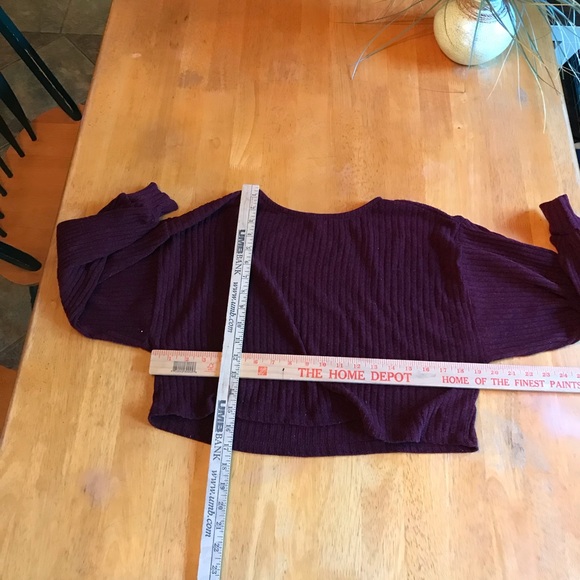 Burgundy sweater - Picture 3 of 9